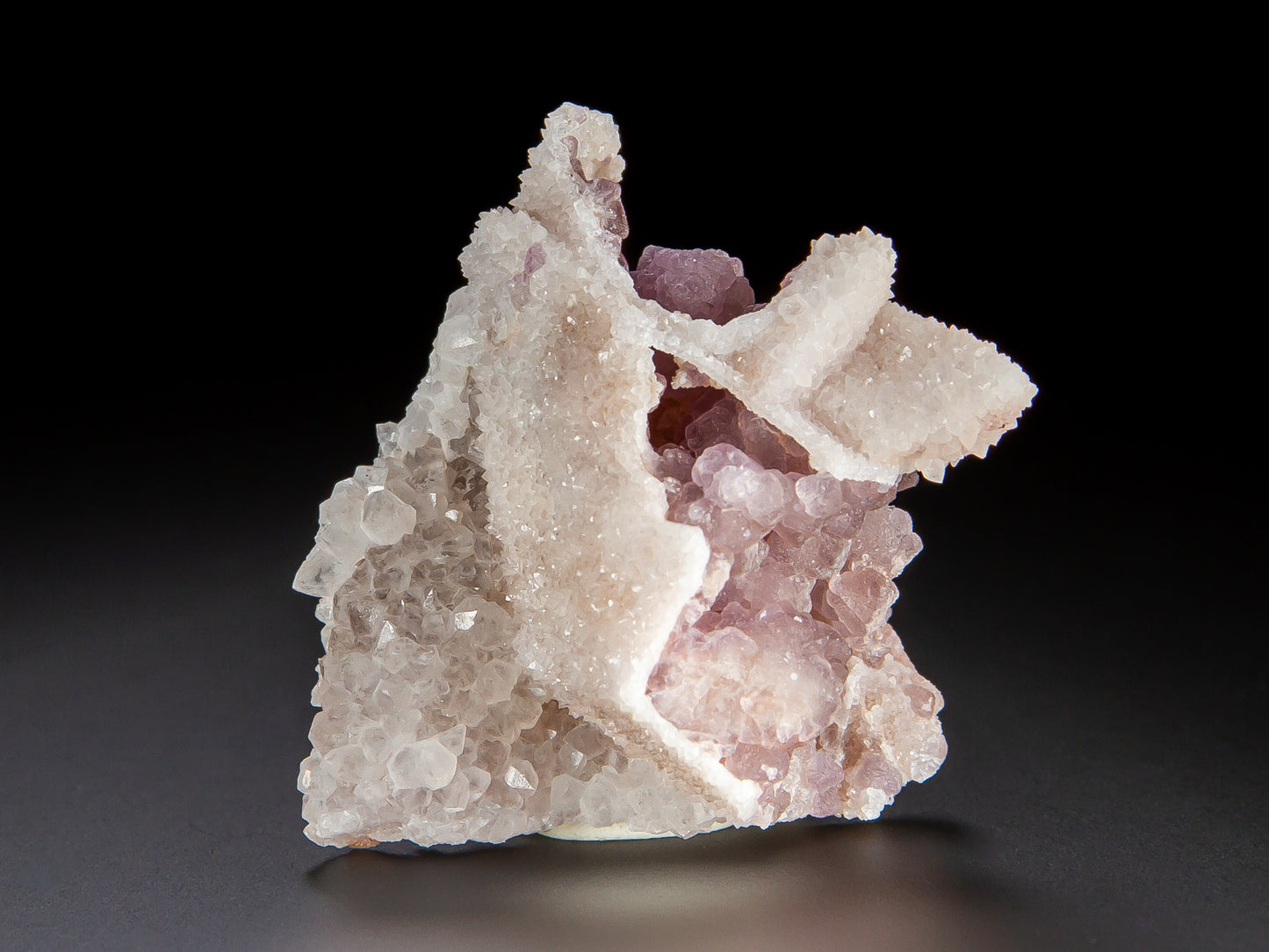 Fluorite on Quartz Epimorph after Calcite