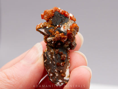Vanadinite on Barite