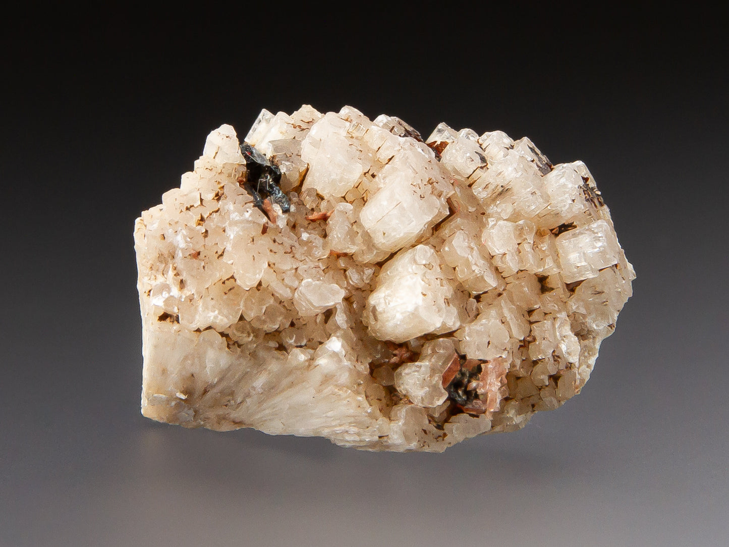 Leifite and Aegirine