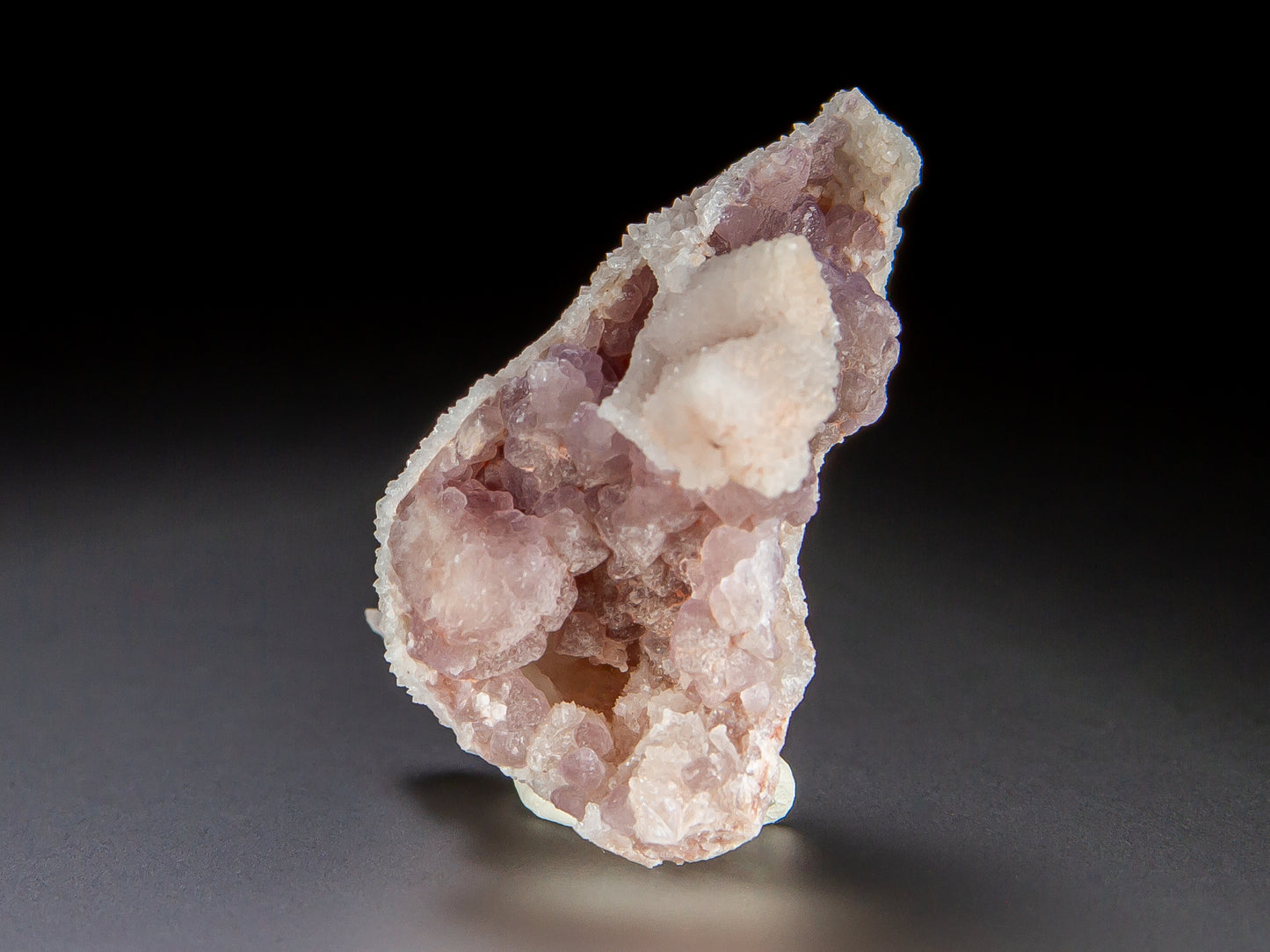 Fluorite on Quartz Epimorph after Calcite