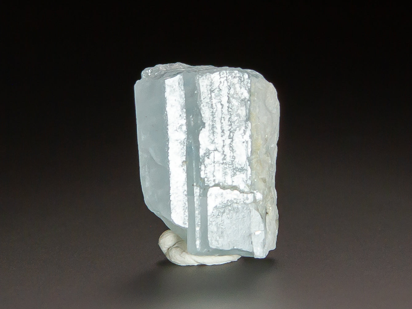 Beryl Var. Aquamarine